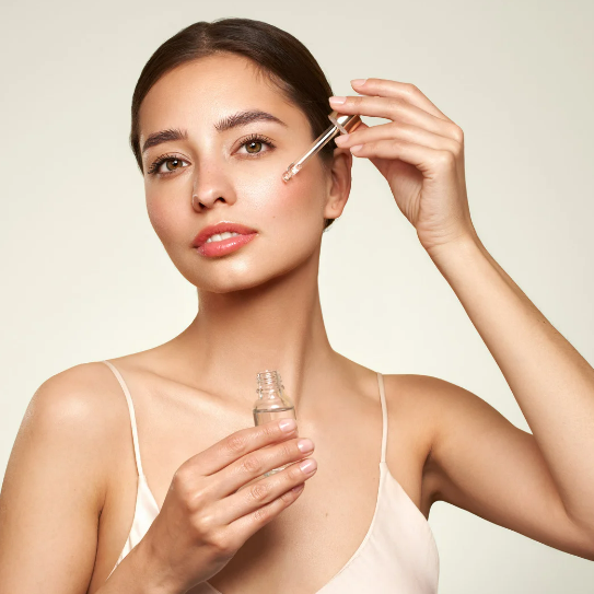 glow-like-never-before-with-the-best-vitamin-c-serum-by-dermatouch-dermatouch