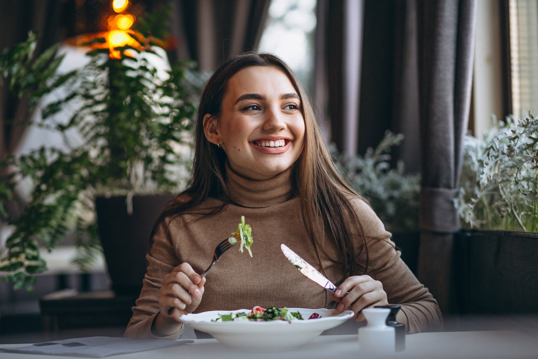 the-link-between-gut-health-and-glowing-skin-what-you-eat-shows-on-your-face-dermatouch