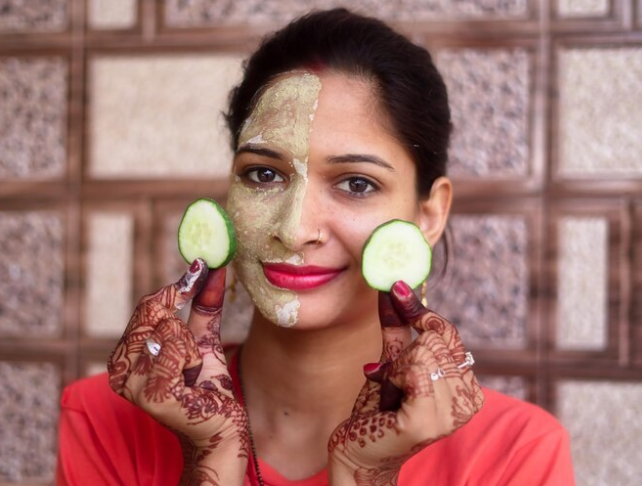 Pigmentation Creams vs. Natural Remedies: Which Works Better?