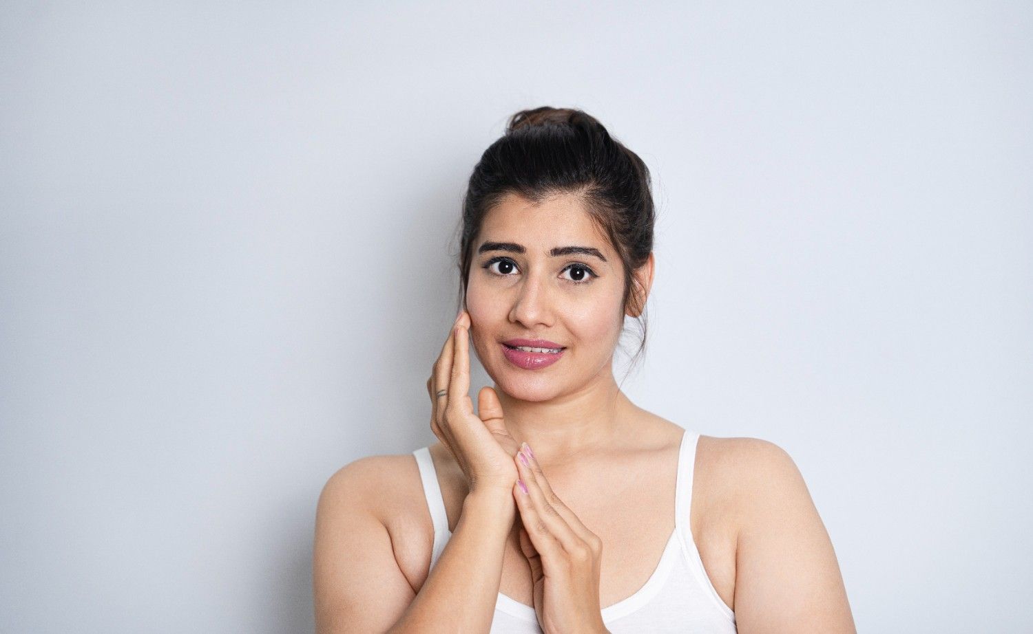 oily-skin-secrets-are-you-following-the-right-do-s-and-don-ts-dermatouch