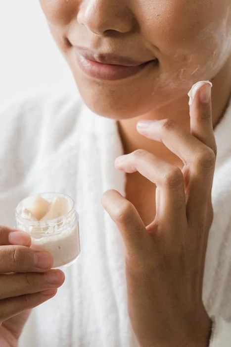 Looking for the Best Moisturizer for Oily Skin? Find Your Solution Here